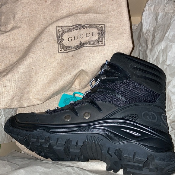 Brand new never put on Gucci boots - Picture 5 of 5